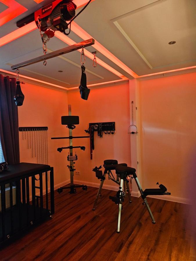 Exkl. Romantisches Sm Apartment Secret Desire Gifhorn Eksteriør billede