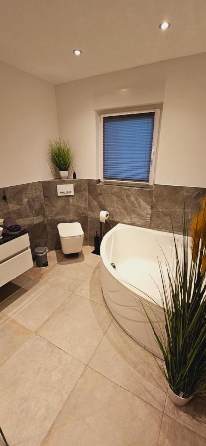Exkl. Romantisches Sm Apartment Secret Desire Gifhorn Eksteriør billede